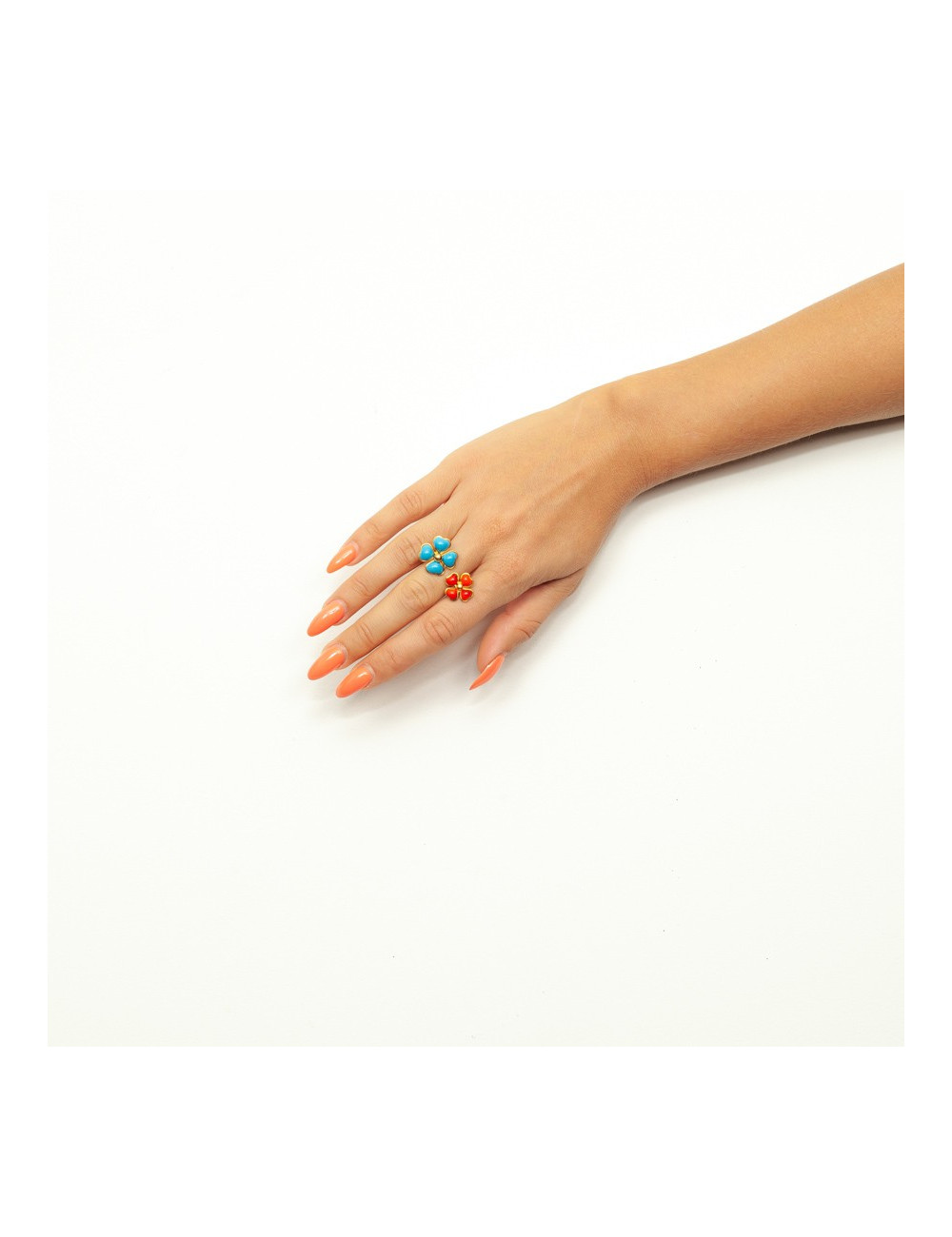 Bague fleur noire MARGUERITE DE VALOIS