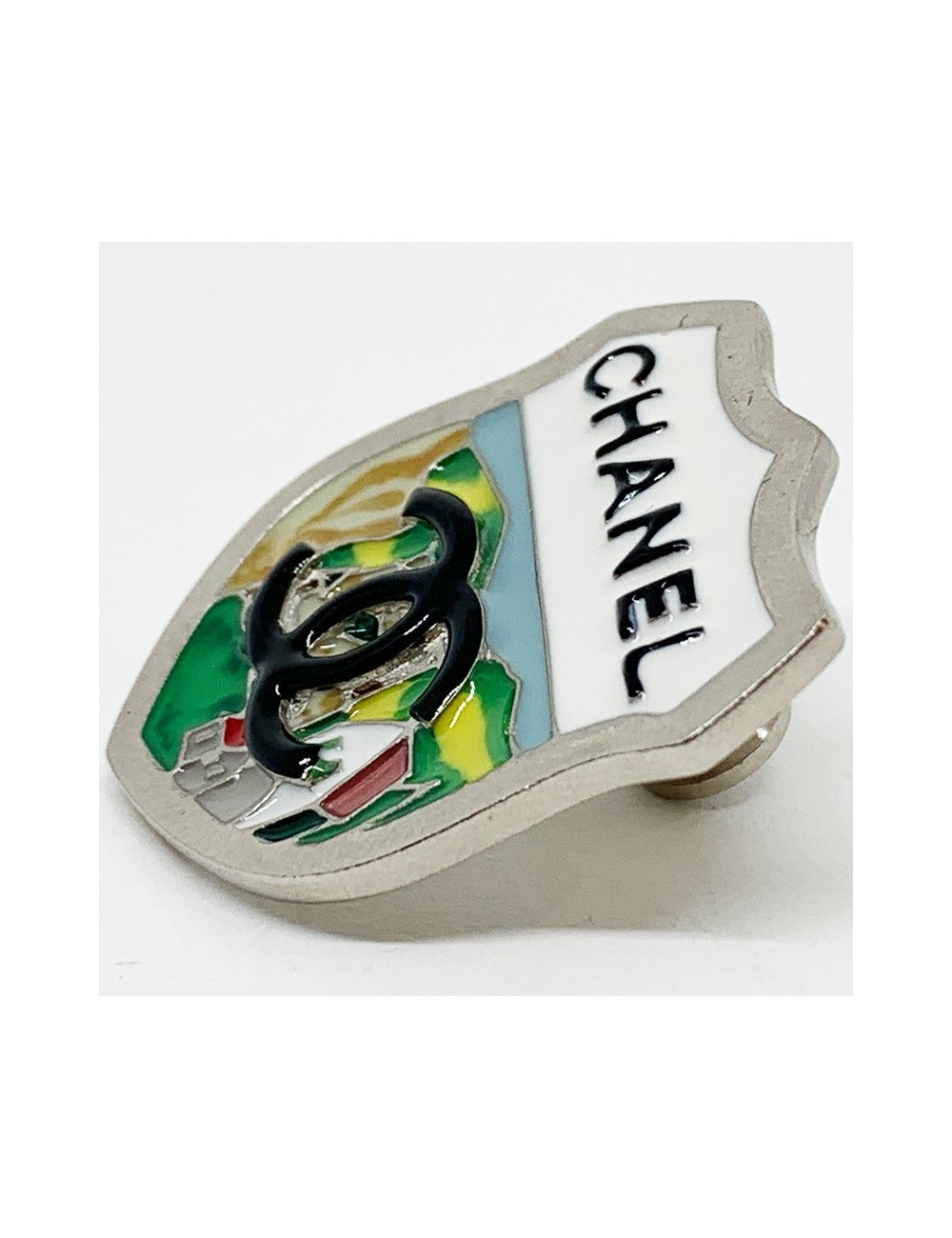 CHANEL Paris-Moscou coat of arms pin's
