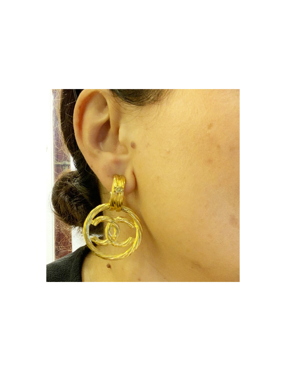 Clips CHANEL Vintage CC dans un cercle