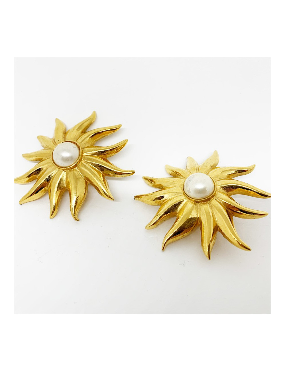 CHANEL sun and pearly beads clip-on earrings