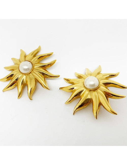 CHANEL sun and pearly beads clip-on earrings
