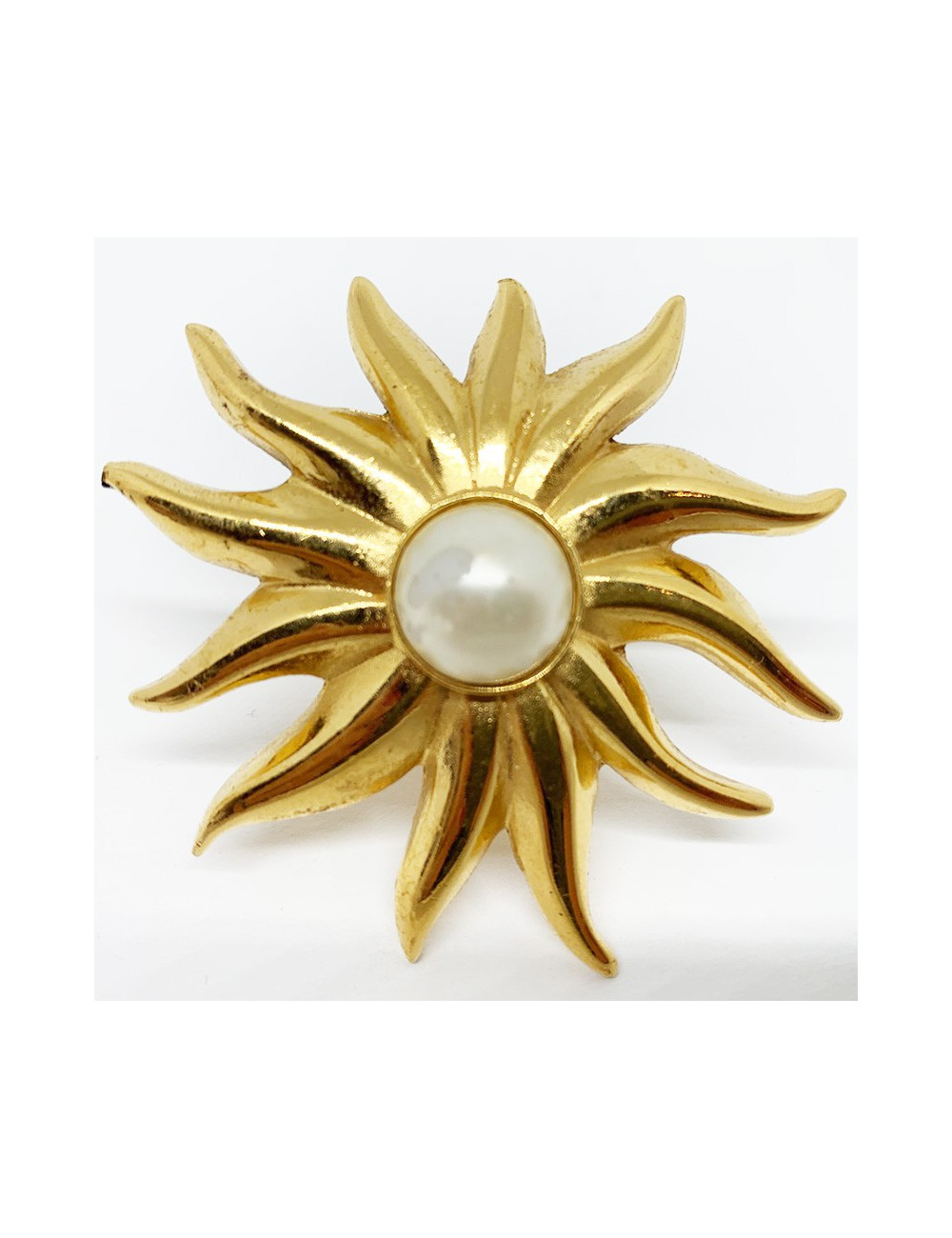 CHANEL sun and pearly beads clip-on earrings