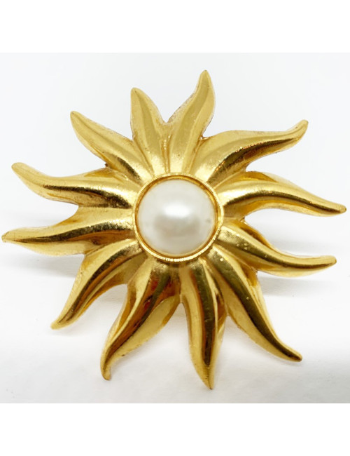 CHANEL sun and pearly beads clip-on earrings