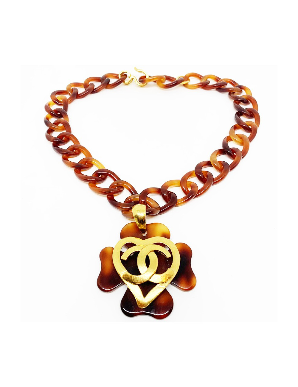 Collier écaille CHANEL coeur doré 