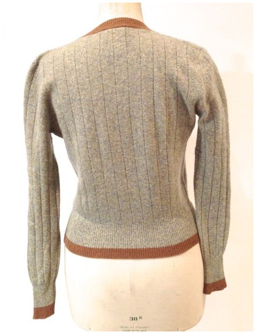 Gilet CHANEL en maille bleu ciel et marron