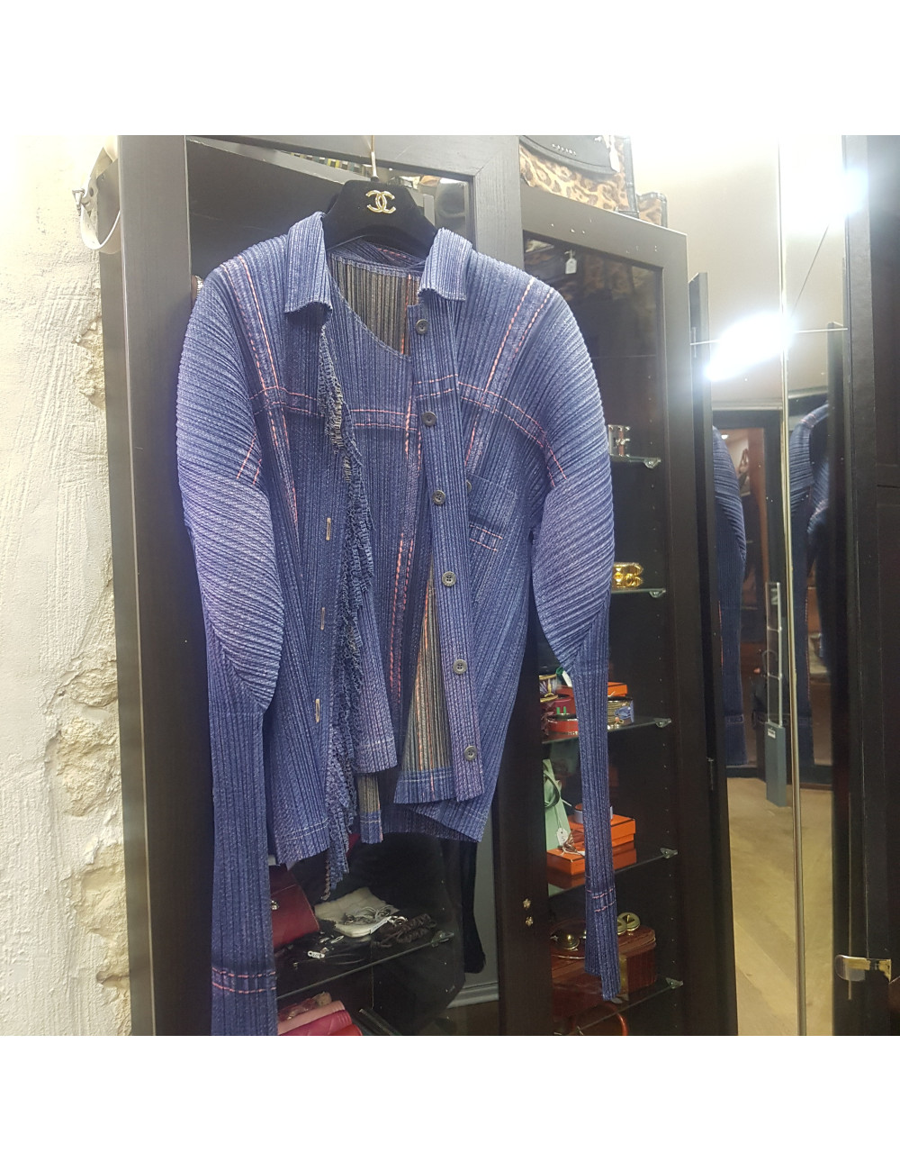 Ensemble Issey Miyake