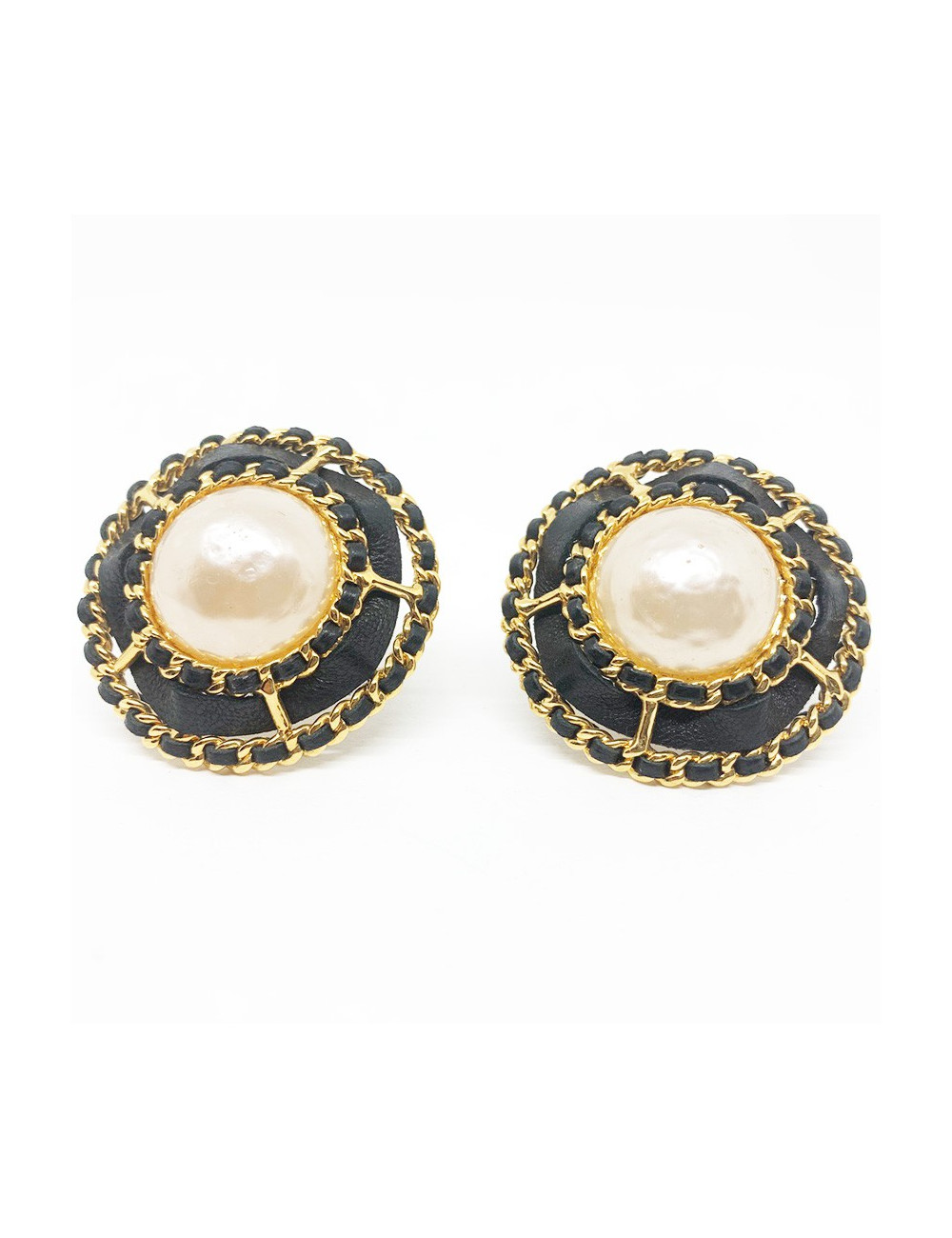 CHANEL Vintage Round Clip-on Earrings