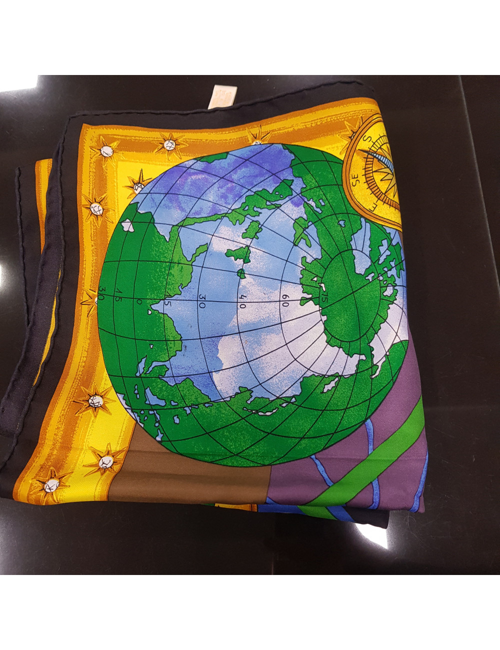 Must de CARTIER carré jaune et noir