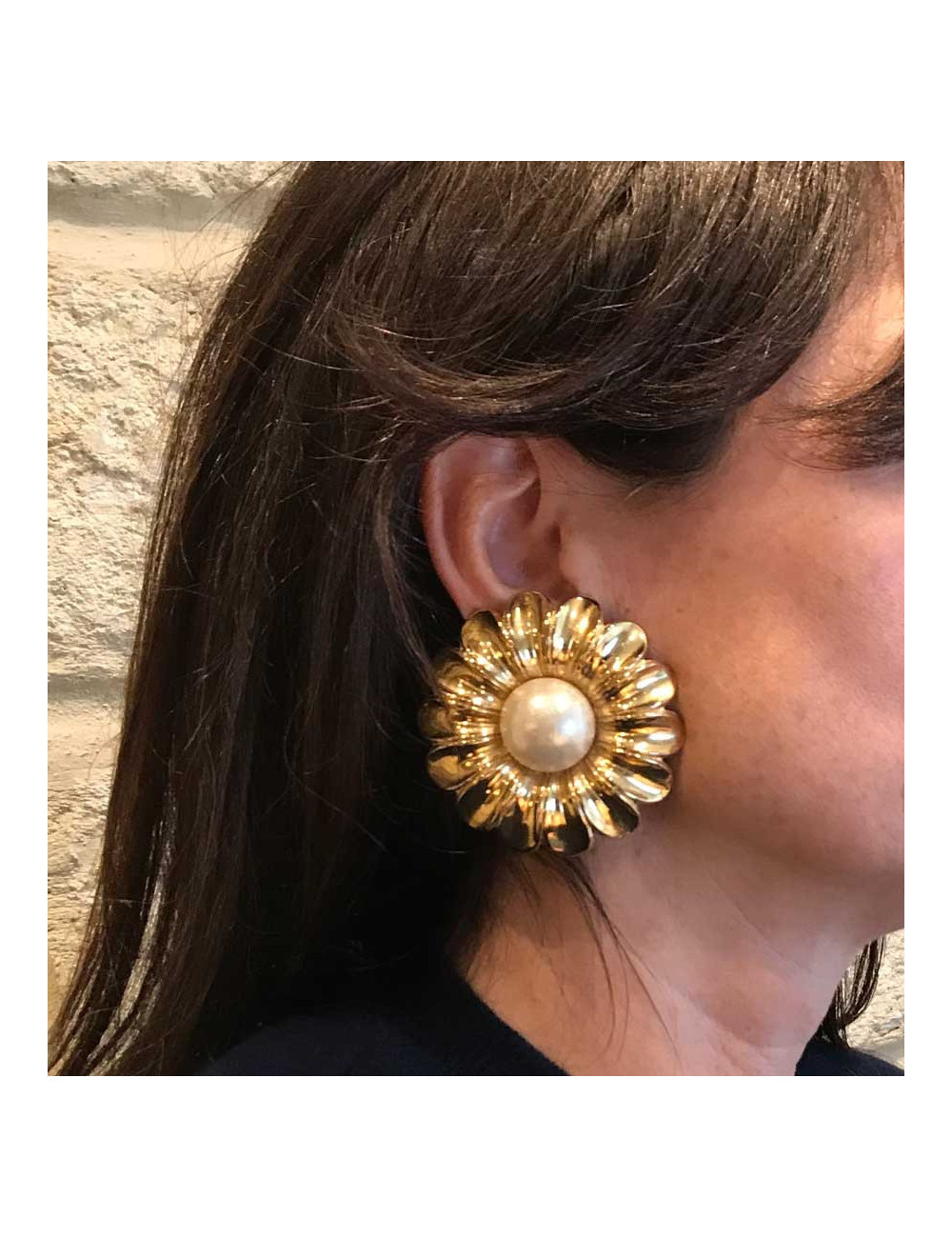 Collector! CHANEL vintage flower clips - Certified Authentic