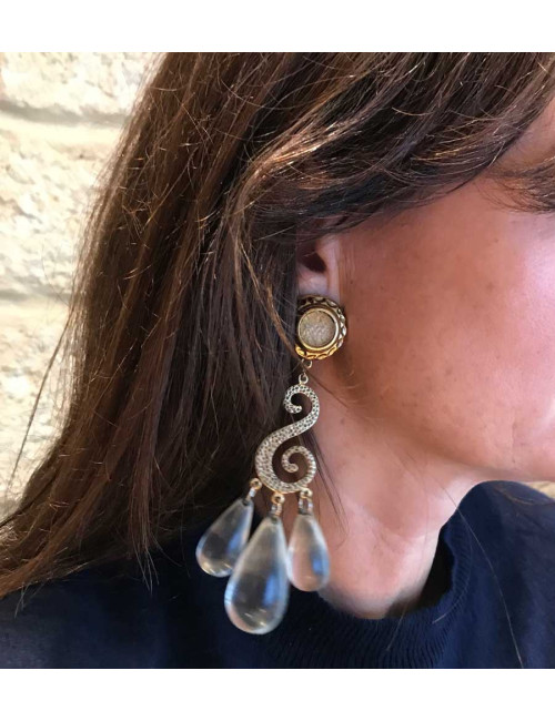 Longues boucles d'oreille vintage