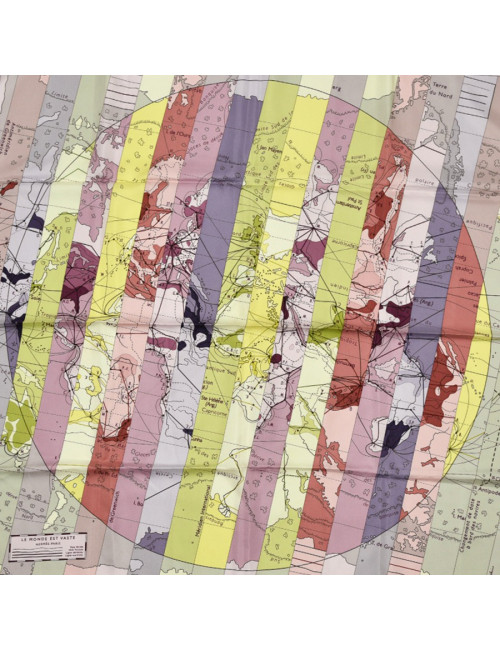 Carré HERMES soie "Le monde est vaste"