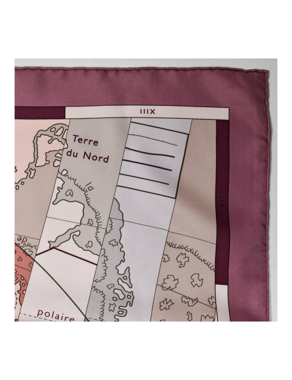 HERMES Scarf "Le monde est vaste" - Certified Occasion to shop here