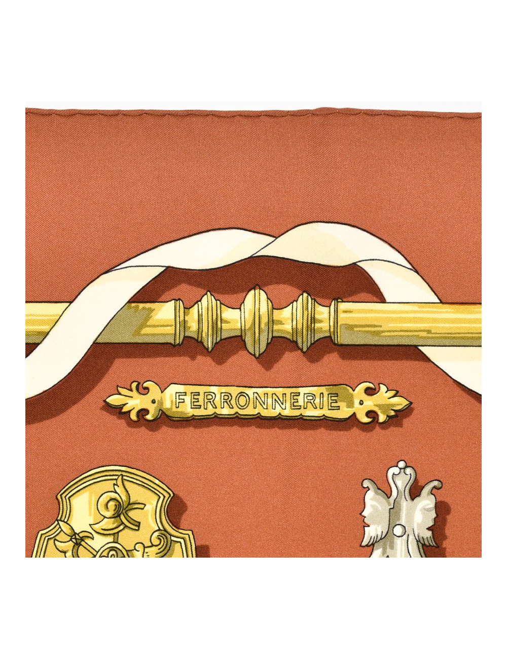 Carré Hermès "Ferronnerie" marron et or