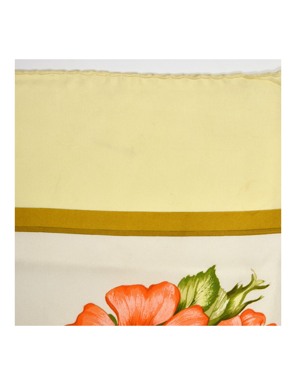 Carré Régina HERMES 100% soie