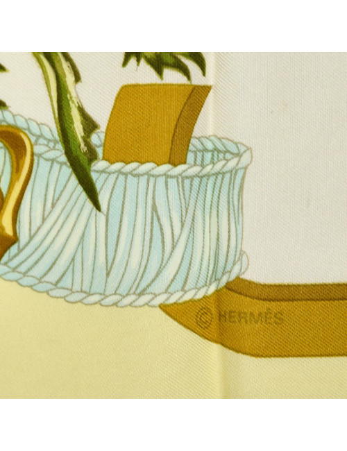 Carré Régina HERMES 100% soie