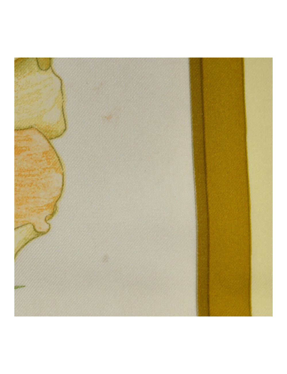 Carré HERMES Regina 100% soie