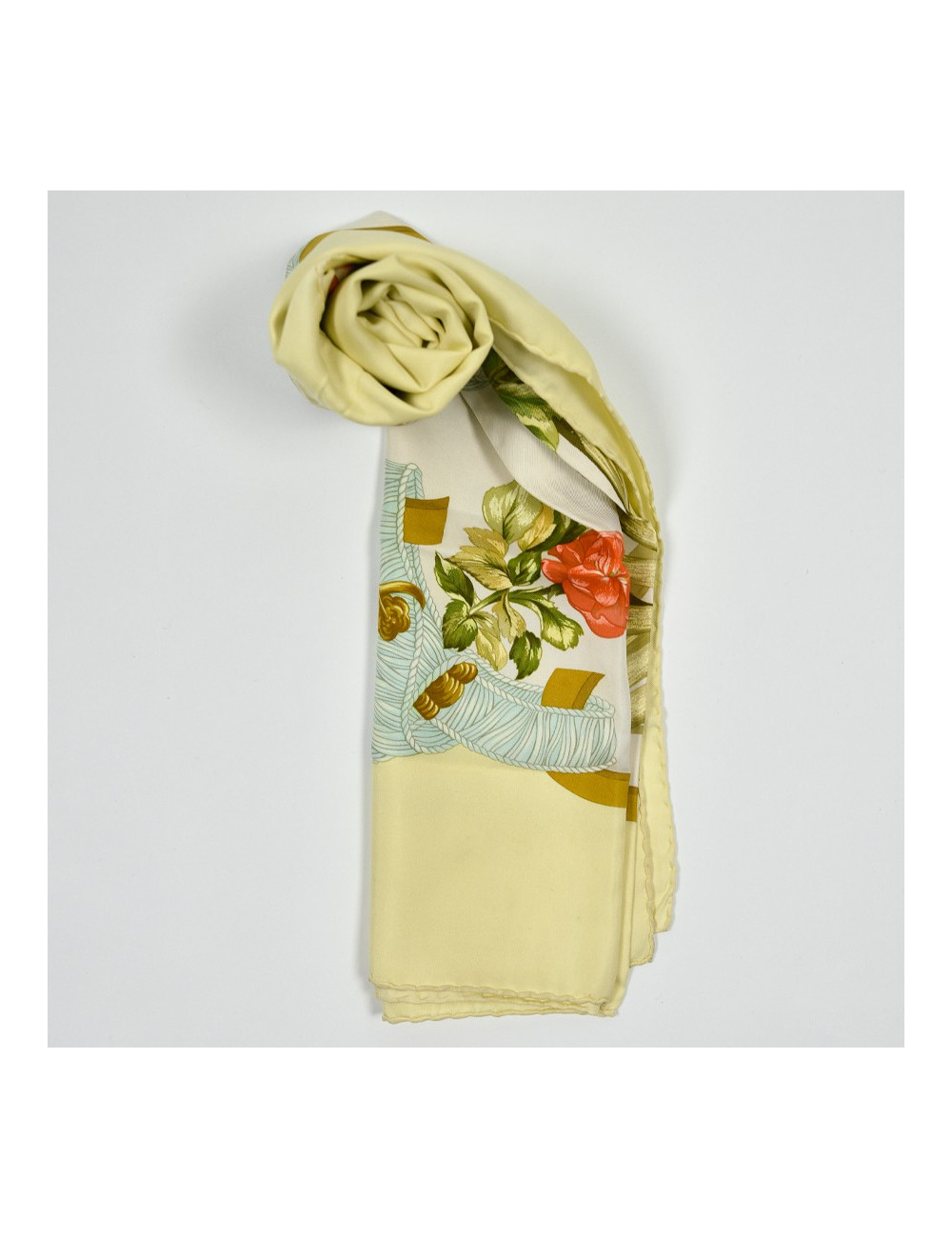 Carré Régina HERMES 100% soie