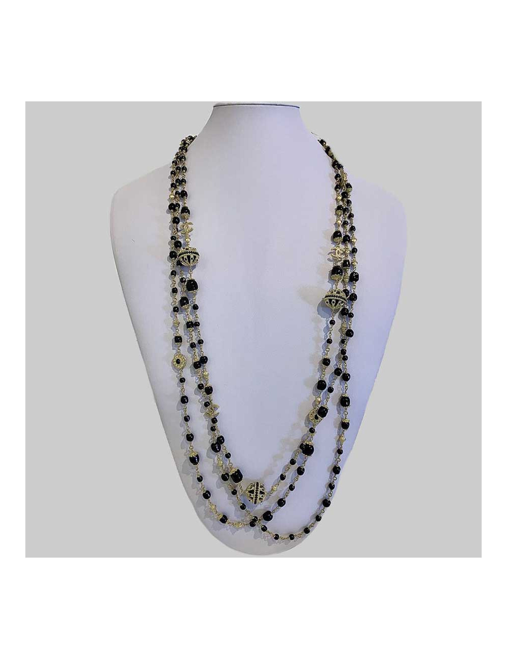 Boucles d'oreille CHANEL