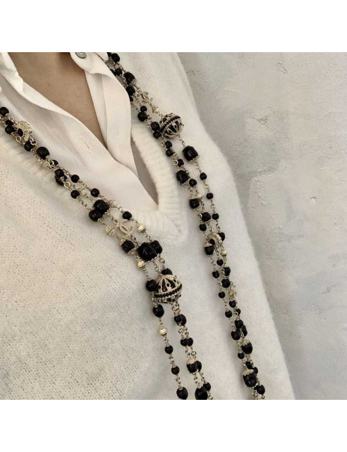 Boucles d'oreille CHANEL