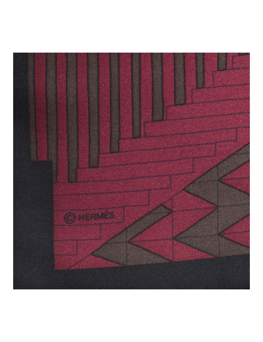 Carré HERMES "Promenade au Faubourg " 100 % soie