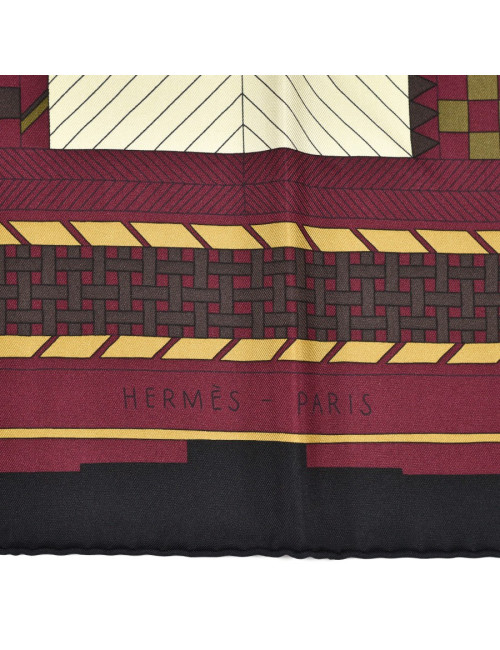 Carré HERMES 100 % soie