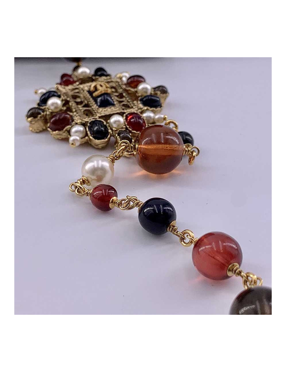 CHANEL long necklace with multicolored beads