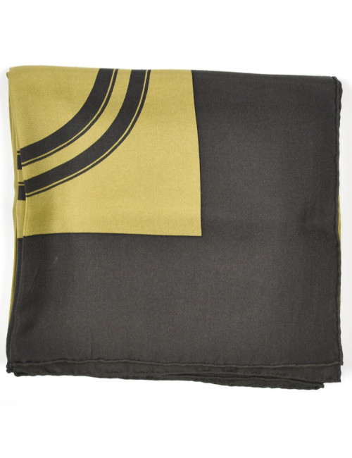 Carré HERMES "Brides de Gala" 100 % soie