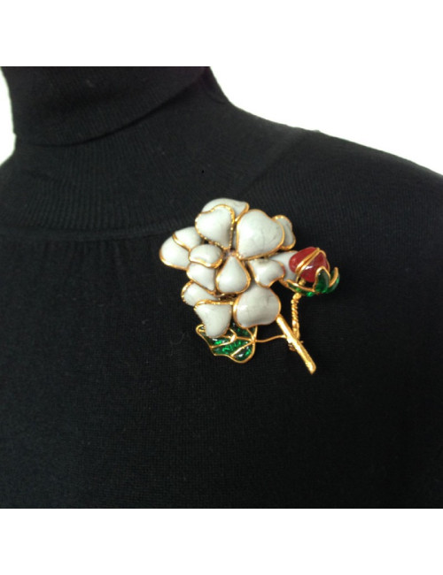Broche Camelia sur tige MARGUERITE DE VALOIS