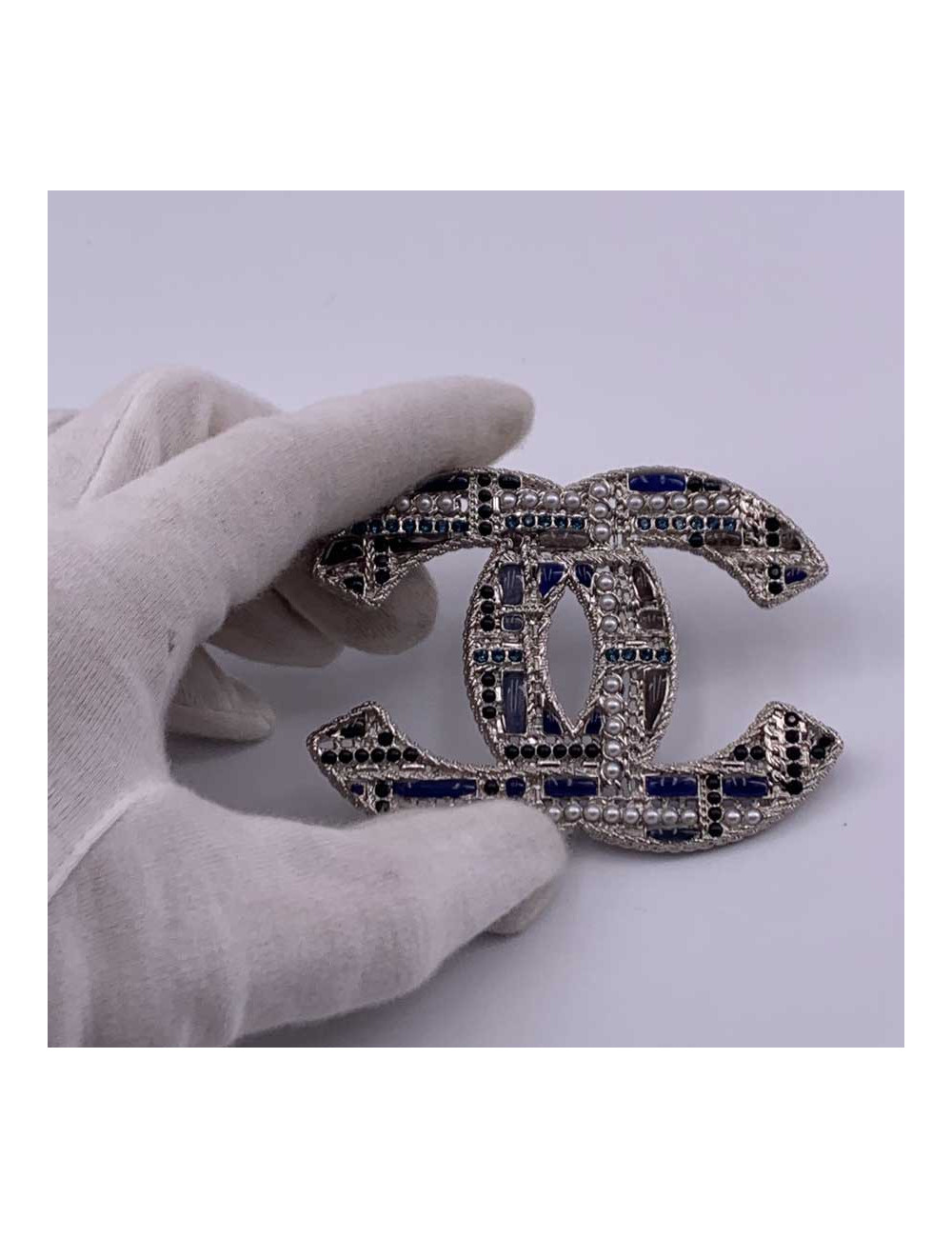 Large silver Chanel brooch, pearls and glass paste