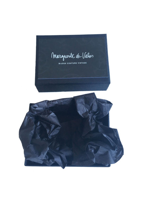 MARGUERITE DE VALOIS clips roses pendants