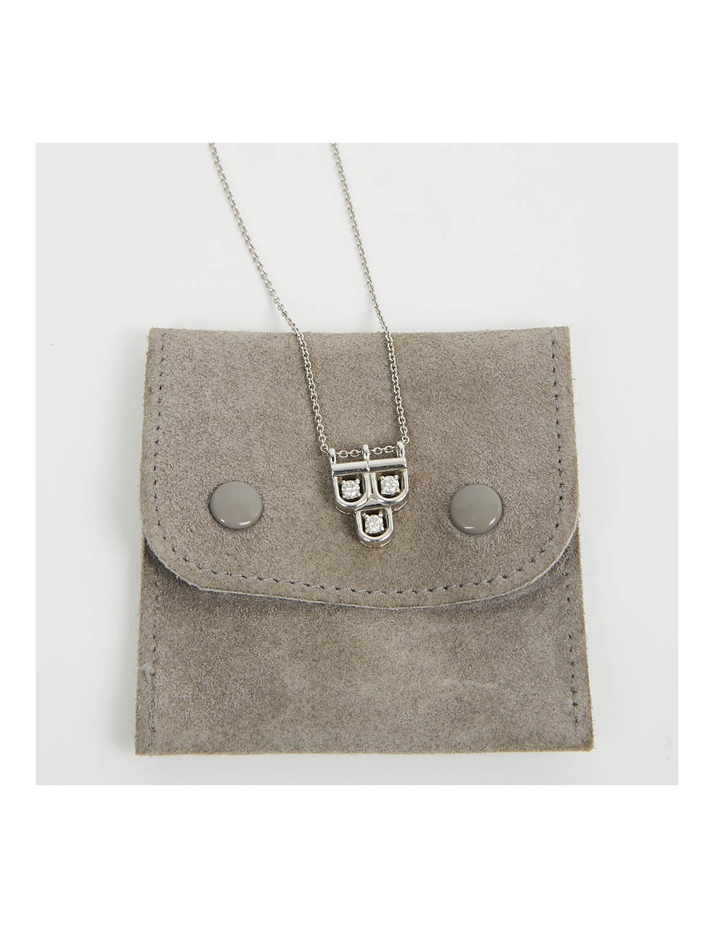 2.55 CHANEL sac cuir froissé noir