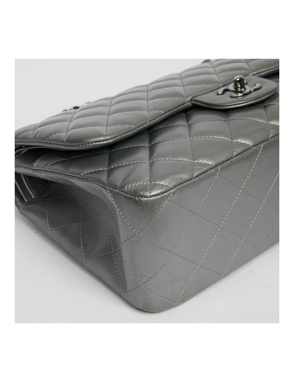 Sac à main CHANEL Jumbo cuir lisse gris acier