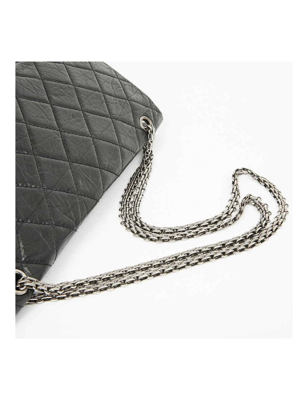 2.55 GM CHANEL cuir verni noir vieilli