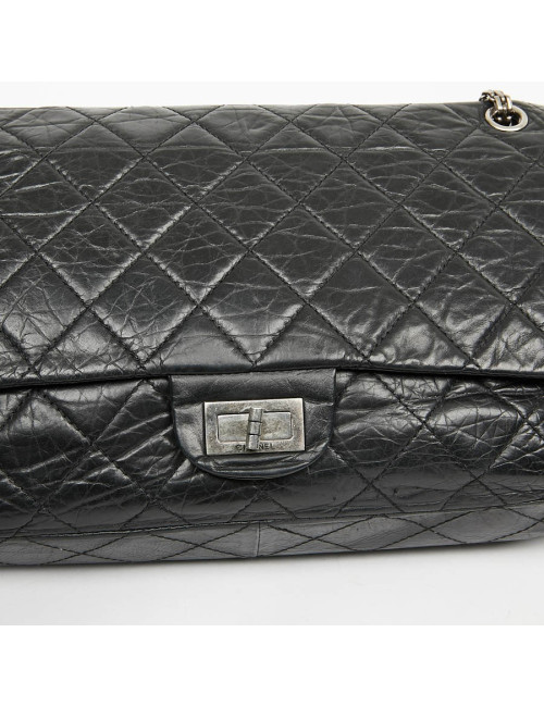 2.55 GM CHANEL cuir verni noir vieilli