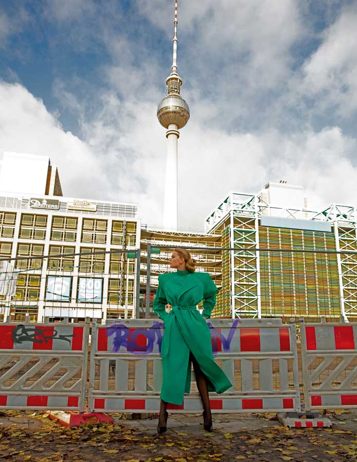 VOGUE FRANCE — AVRIL 2020